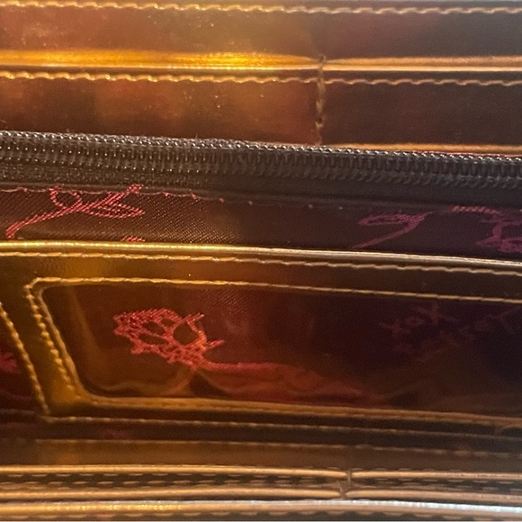 Betsey Johnson fun sparkly gold wallet. Measures approximately 8 x 4”. NWOT - Picture 8 of 13